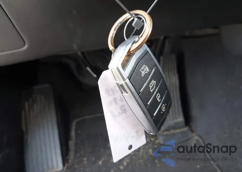 2019 Genesis G70 2.0T Advanced z USA, uszkodzony, nr VIN KMTG64LA7KU031655